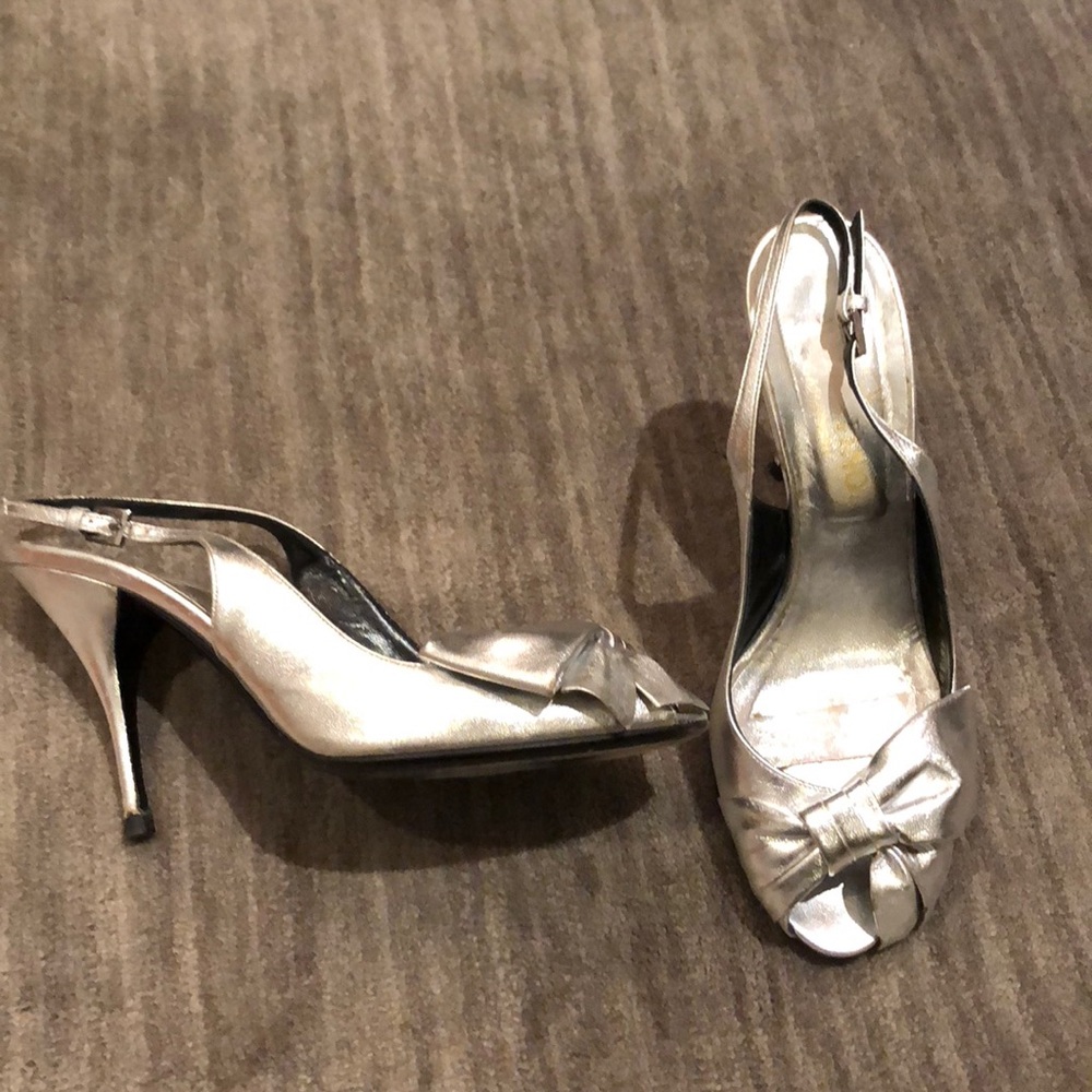 VALENTINO SLINGBACK HEELS SILVER